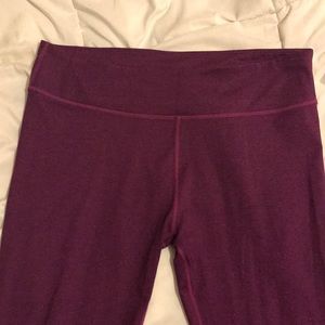 Fabletics Berry Capri Leggings XXL